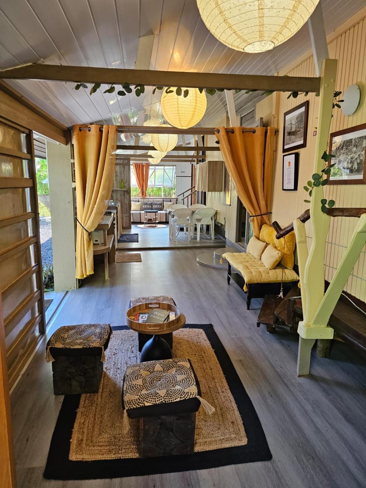 Faaora Lodge, Little Paradise Haapiti Eksteriør bilde